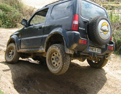 Alex Jimny mit 50mm OME Fahrwerk, Dotz Dakar Felgen und General Grabber AT2