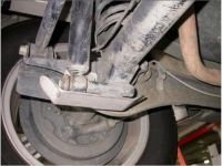 Unterfahrschutz Stoßdämpferaufnahme hinten für Suzuki Jimny